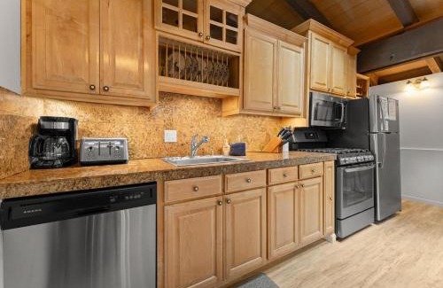 Kings Beach House | Dolly Varden Cottage