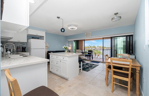 Englewood Condo | Dolphin 102 on Lemon Bay