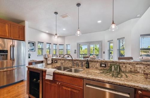 Sarasota House | Dolphin Cove - Waterfront Family Oasis Near Siesta Key Beach - Pool Home 2.7mi to Beach