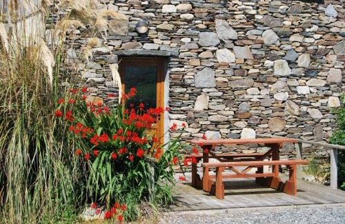 Inishbofin Hotel | Dolphin Hotel