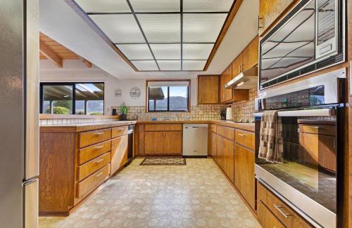 Fort Bragg House | Dolphin Manor