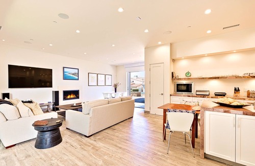 La Jolla Shores House | Dolphin Sunset total Luxury in La Jolla Shores!