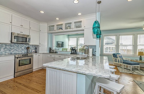 South Beach House | Dolphin Watch, This Pet Friendly oceanfront home has everything you need and more!