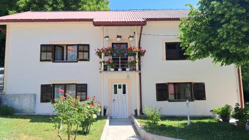 Republika Srpska Villa | Domaćinstvo Koprivica