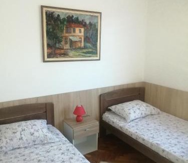 Central Serbia House | Domaćinstvo Trifunović