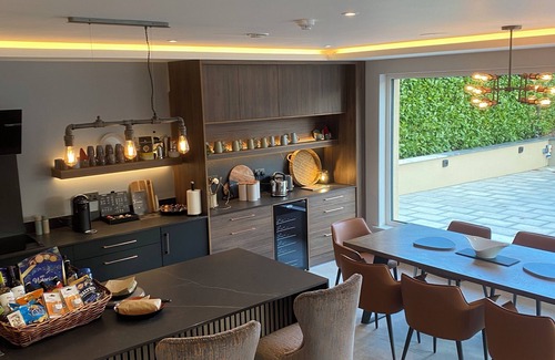 Killarney House | Domain luxury accommodation, 5 mins walk to centrenKillarney , co Kerry