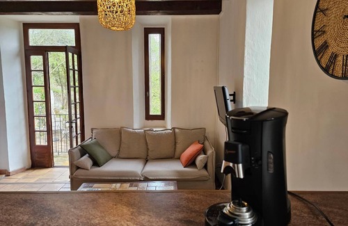 Sauve Apartment | Domaine de Bagard - Gîte MICOCOULIER 56m² 4/9 pers Large terrace