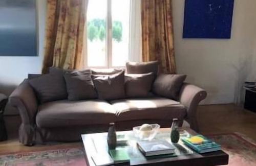 Saint-Jean-Froidmentel Bed & Breakfast | Domaine Des Trois Chênes