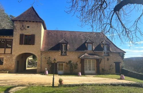 Montignac House | Domaine de la source