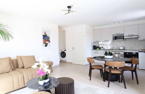 Bussy-Saint-Georges Apartment | Domaine Nature - Flat for 8 people - Budget