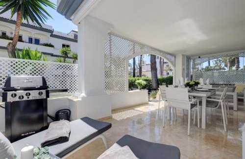 New Golden Mile Apartment | Dominion Beach Vanvitelli 139