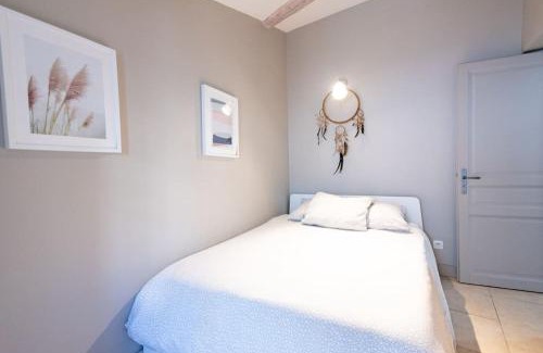 Nimes City Centre Apartment | Domus Arena, parking, wifi, arènes
