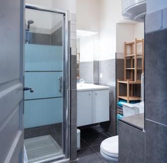 Nimes City Centre Apartment | Domus Arena, parking, wifi, arènes