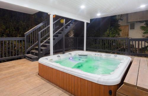 Hollywood Hills House | Dona Teresa by AvantStay Home Studio City Views