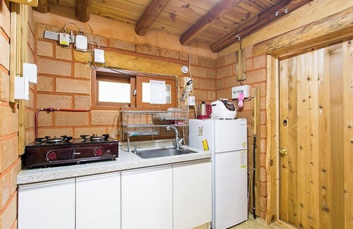 Donghae House | Donghae Red Clay Gueasthouse Pension