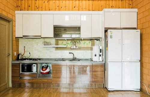 Donghae House | Donghae Red Clay Gueasthouse Pension