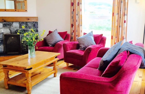 Doolin Cottage | Doolin Village L05 - a doolin lodges that sleeps 6 guests in 3 bedrooms