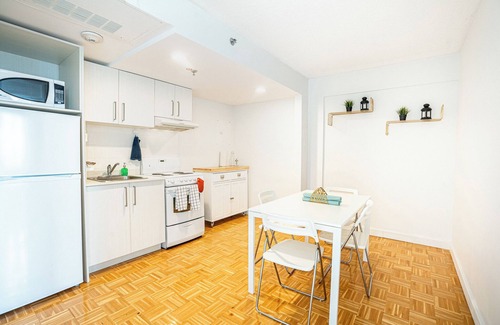 Downtown Montreal Apartment | Dorchester Luxe One-Bedroom