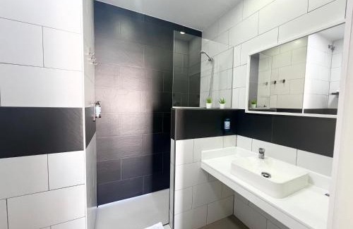 Tarifa House | DORI ROOMS - Hostal