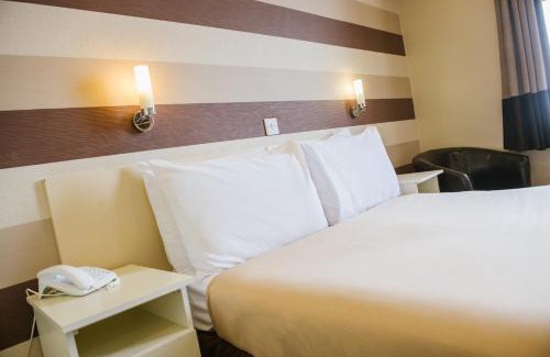North Shore Hotel | Doric Hotel