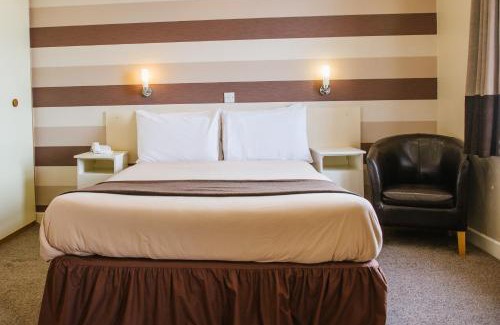 North Shore Hotel | Doric Hotel