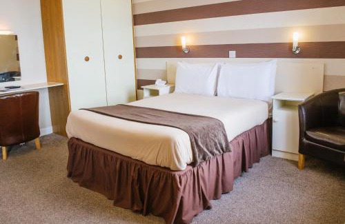 North Shore Hotel | Doric Hotel
