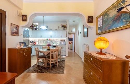 Corfu Town Apartment | Doris House by GuestCorfu