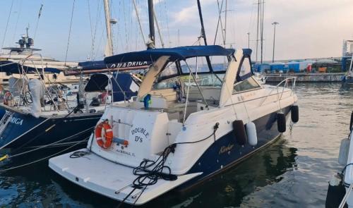 Nettuno Boat Rental | Dormire in barca di lusso a Nettuno