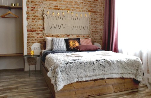 Lviv City Center Apartment | Dorosh-HOME квартира-студія в центрі Львова
