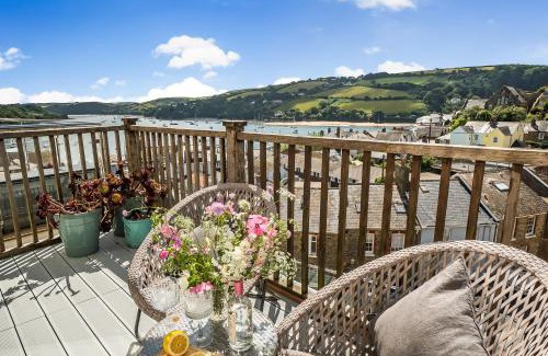 Salcombe House | Dorset House, Salcombe, with Free Parking