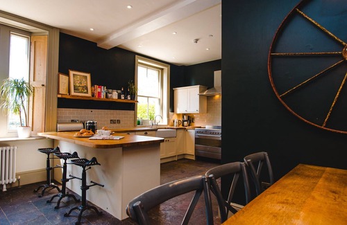 Winterborne Kingston House | Dorset Rural Country Retreat, 6 Acres, Hot Tub, Sleeps 20, near Jurassic Coast