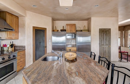 Santa Fe House | Dorthia Garden Retreat & Views | Stunning 360 View