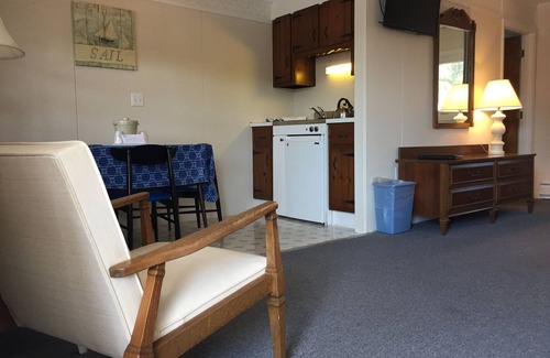 Dennis Port Hotel | Doryman Motel
