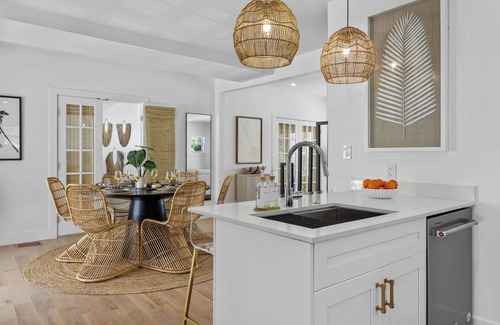 Northwood Shores House | Dos Palmas Luxury Pool, Hot Tub, Putting Green, Fire Pit