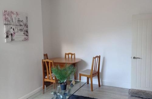 Salford House | Double-Bedroom in the Heart of Salford Manchester Perfect for Short Stays LT4