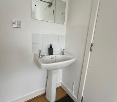 Queens Quarter House | Double bedroom on the Ormeau Road