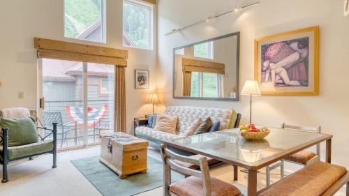 Telluride House | Double Diamond 23 by AvantStay Close to Town The Slopes