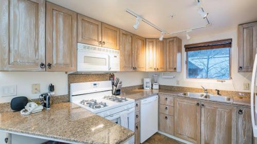 Telluride House | Double Diamond 23 by AvantStay Close to Town The Slopes