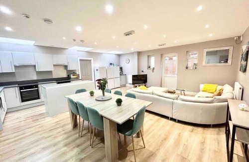 Borehamwood House | Double En-suite Room In The Heart Of Borehamwood