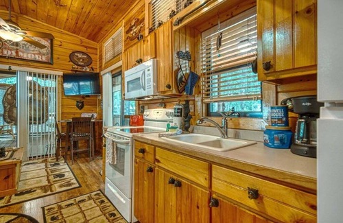Blairsville Cabin | Double Nickel - A Tiny Home