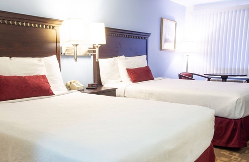Wells Cabin | Double room - 2 double beds (2)