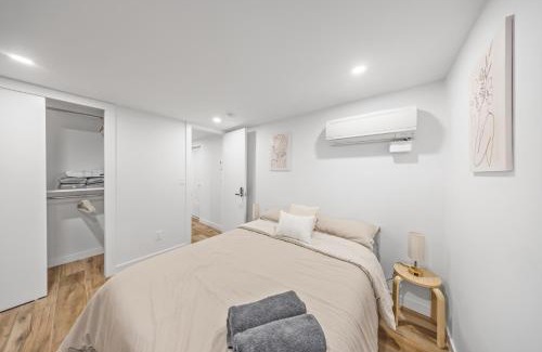 Central New York City House | Double Room at a shared Apartment near Times Square