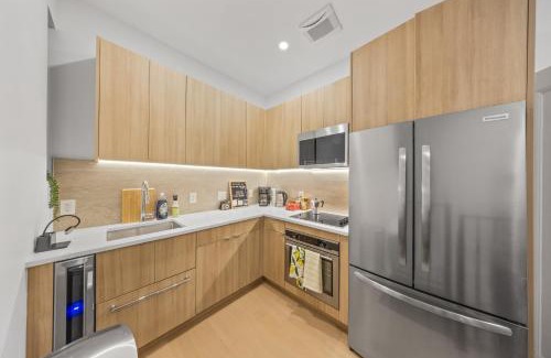 Central New York City House | Double Room at a shared Apartment near Times Square