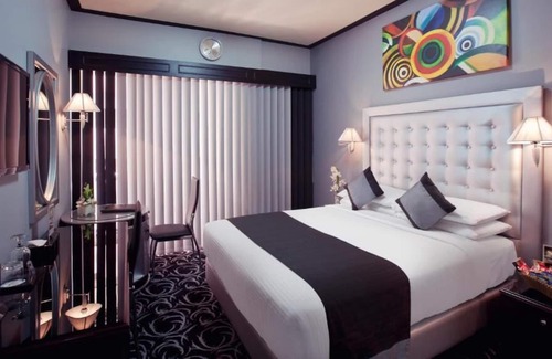 Al Muraqqabat House | Double Room Near West Zone Super Market By Luxury Bookings