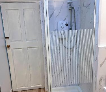 Middleton House | Double Room on a quiet neighbourhood