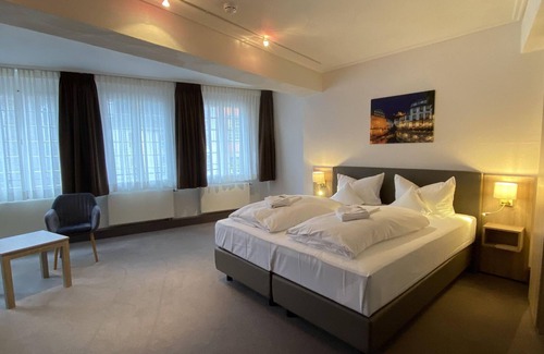 Monschau Hotel | Double room shower / bath, WC standard - Hotel Horchem GmbH