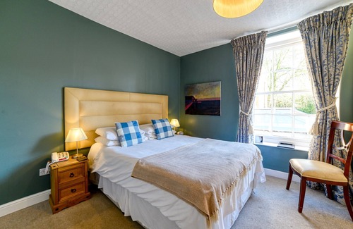 Cromer Hotel | Double room-Standard-Ensuite with Shower-Small Double: Room 7