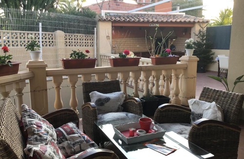 El Albir Bed & Breakfast | Double Room with Shared Bathroom and Shared Communal Areas R4