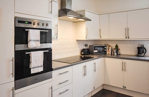Clifton House | Double Room with Shared Bathroom
