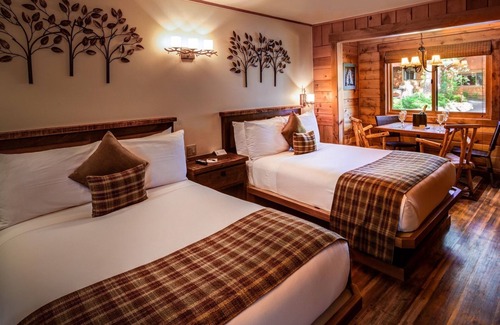 Tahoe Vista Cottage | Double Studio Cabin - en-suite with bath